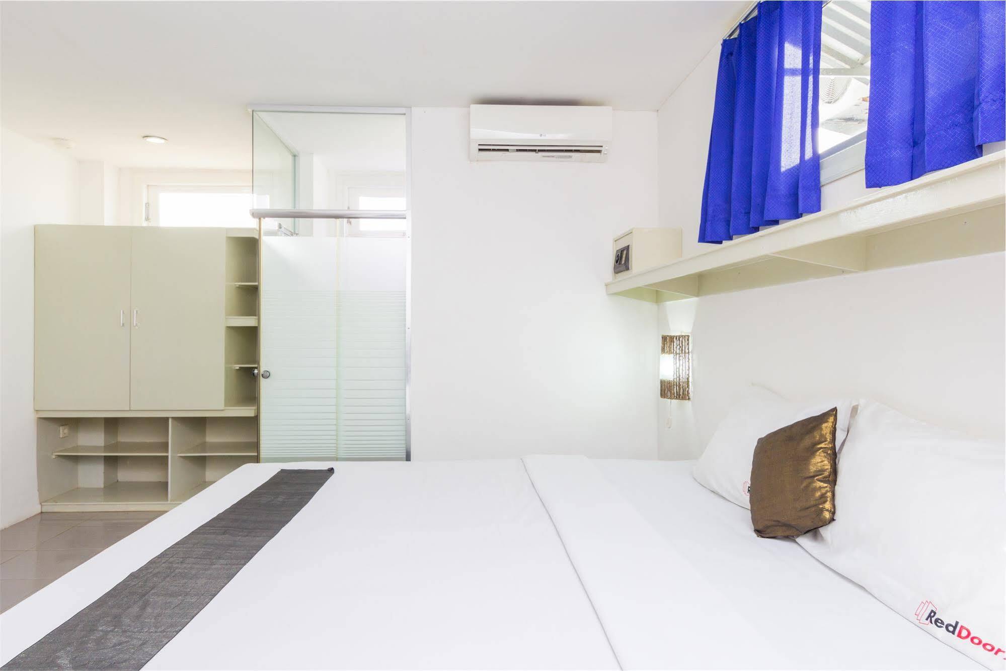 Hotel Reddoorz @ Beraban 3*